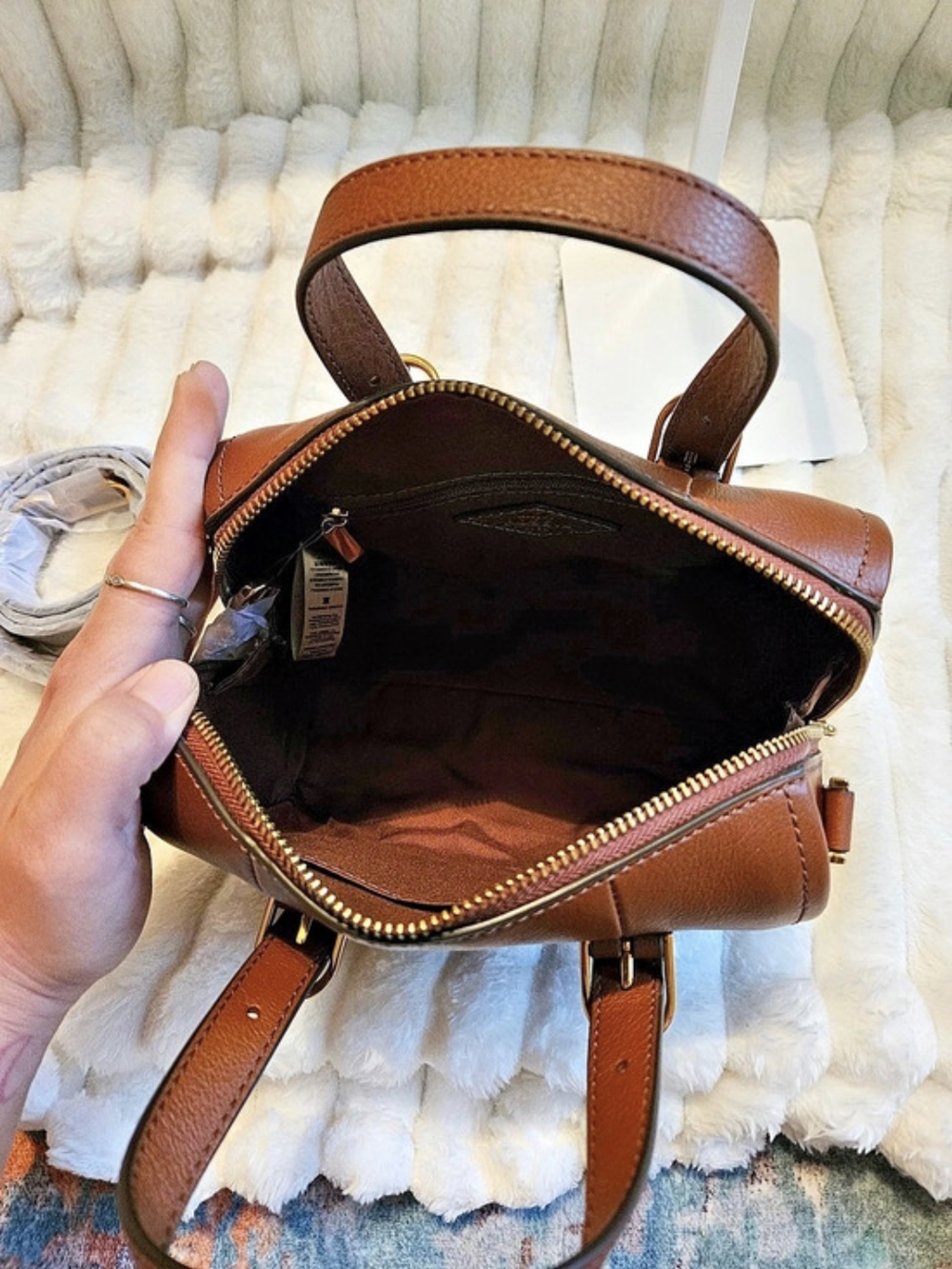 New!Fossil✨️Carlie Mini Satchel Brown - Picture 4 of 13